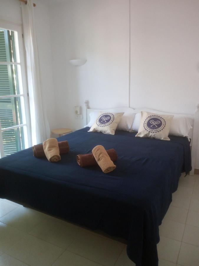 Apartamentos Playa Park Brisas Son Xoriguer Калан-Бош Экстерьер фото